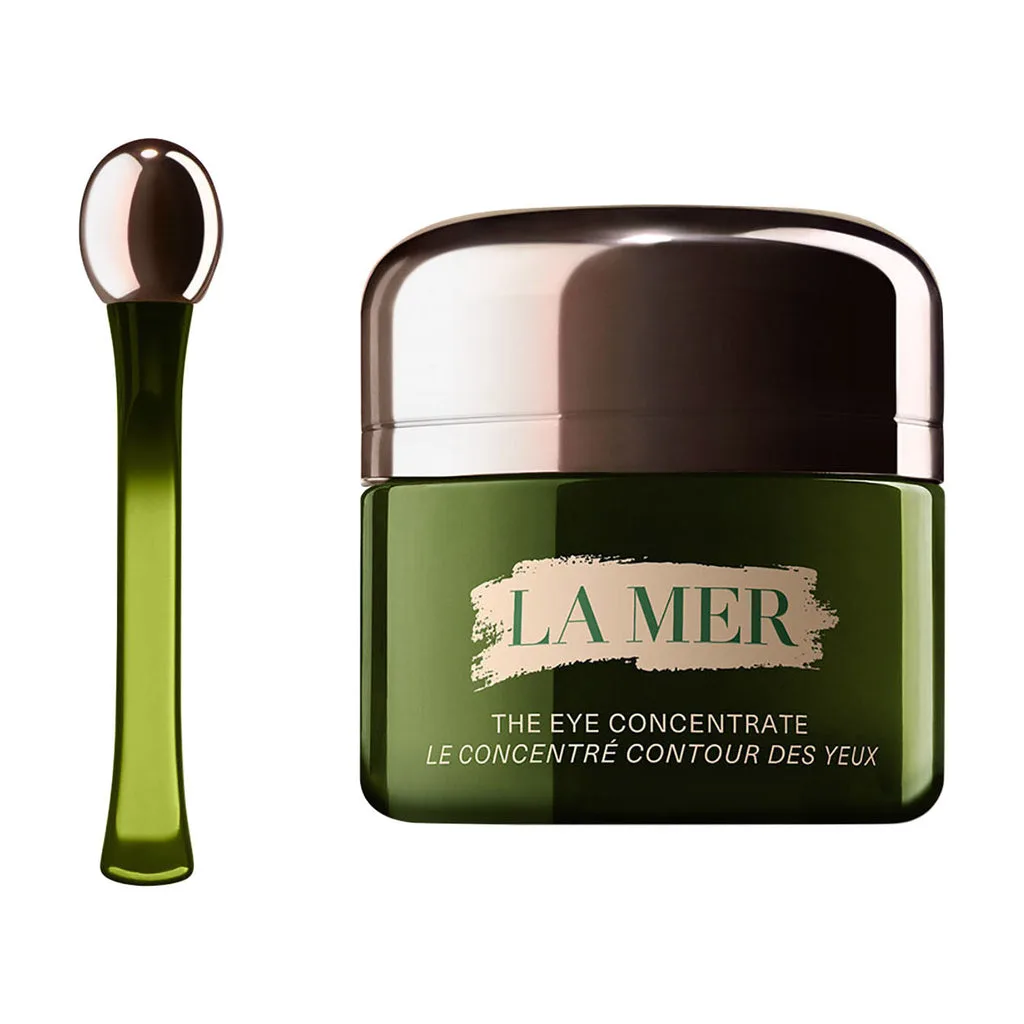 La Mer The Eye Concentrate in a frosted glass jar with silver lid and silver application wand