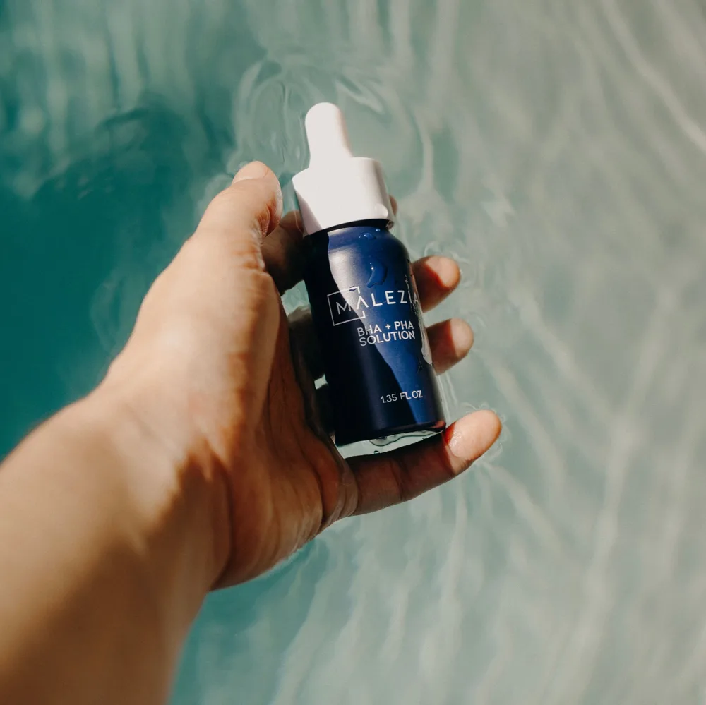 Malezia 2% BHA Gel Cleanser bottle